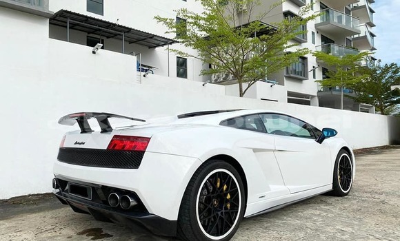 Buy Used Lamborghini Gallardo White Car in Bandar Seri Begawan in Brunei-Muara Buy Used Lamborghini Gallardo White Car in Bandar Seri Begawan in Brunei-Muara