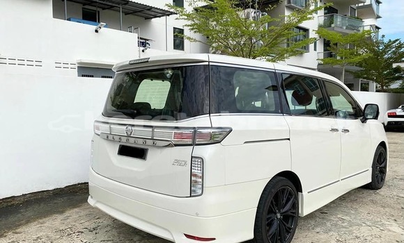 Buy Used Nissan Elgrand White Car in Bandar Seri Begawan in Brunei-Muara Buy Used Nissan Elgrand White Car in Bandar Seri Begawan in Brunei-Muara