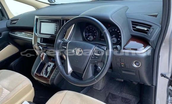 Buy Used Toyota Vellfire Silver Car in Bandar Seri Begawan in Brunei-Muara Buy Used Toyota Vellfire Silver Car in Bandar Seri Begawan in Brunei-Muara