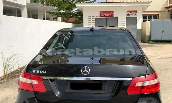 Buy Used Mercedes-Benz E–Class Black Car in Bandar Seri Begawan in Brunei-Muara Buy Used Mercedes-Benz E–Class Black Car in Bandar Seri Begawan in Brunei-Muara