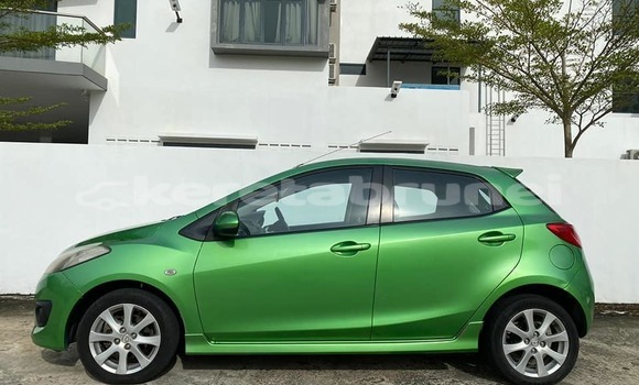 Buy Used Mazda 2 Green Car in Bandar Seri Begawan in Brunei-Muara