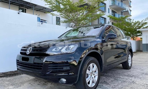Buy Used Volkswagen Touareg Black Car in Bandar Seri Begawan in Brunei-Muara Buy Used Volkswagen Touareg Black Car in Bandar Seri Begawan in Brunei-Muara