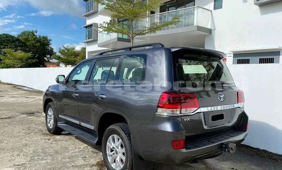 Buy Used Toyota Land Cruiser Other Car in Kuala Belait in Belait Buy Used Toyota Land Cruiser Other Car in Kuala Belait in Belait