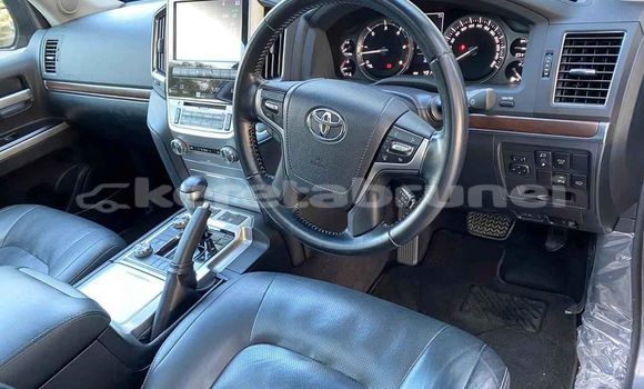 Buy Used Toyota Land Cruiser Other Car in Kuala Belait in Belait Buy Used Toyota Land Cruiser Other Car in Kuala Belait in Belait