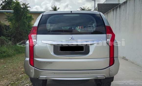 Buy Used Mitsubishi Pajero Sport Silver Car in Bandar Seri Begawan in Brunei-Muara Buy Used Mitsubishi Pajero Sport Silver Car in Bandar Seri Begawan in Brunei-Muara