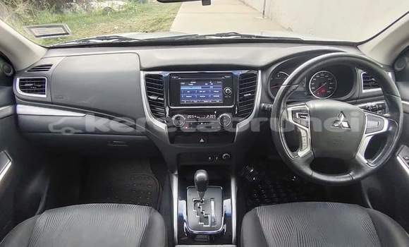 Buy Used Mitsubishi Pajero Sport Silver Car in Bandar Seri Begawan in Brunei-Muara Buy Used Mitsubishi Pajero Sport Silver Car in Bandar Seri Begawan in Brunei-Muara