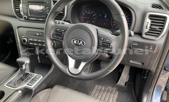 Buy Used Kia Sportage Blue Car in Kuala Belait in Belait Buy Used Kia Sportage Blue Car in Kuala Belait in Belait