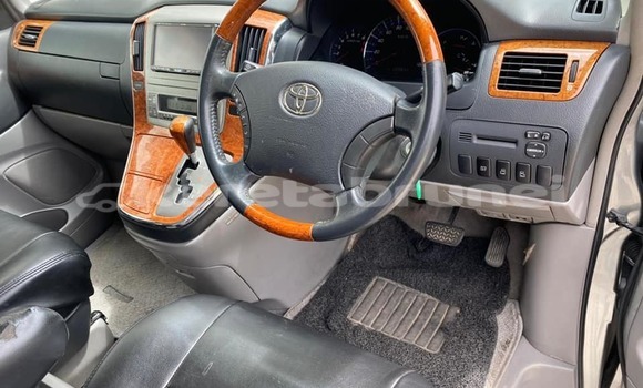 Buy Used Toyota Alphard Other Car in Kuala Belait in Belait Buy Used Toyota Alphard Other Car in Kuala Belait in Belait