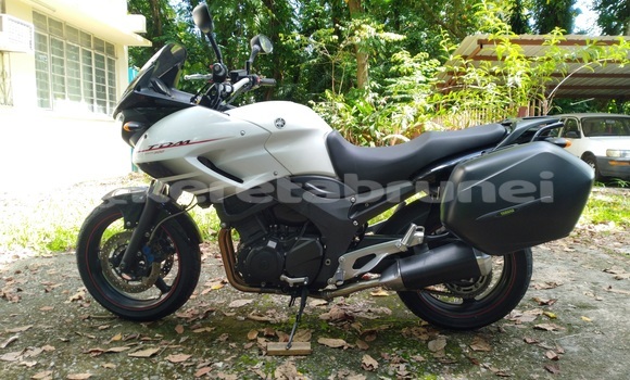 Buy Used Yamaha TDM White Bike in Bandar Seri Begawan in Brunei-Muara Buy Used Yamaha TDM White Bike in Bandar Seri Begawan in Brunei-Muara