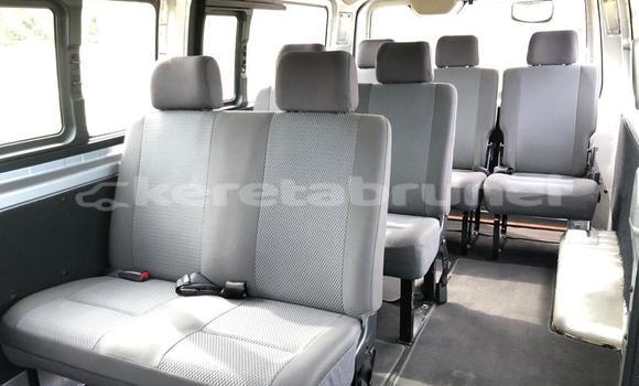 Buy Used Nissan NV350 Caravan Silver Car in Bandar Seri Begawan in Brunei-Muara Buy Used Nissan NV350 Caravan Silver Car in Bandar Seri Begawan in Brunei-Muara