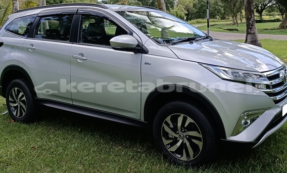 Buy Used Toyota Rush Silver Car in Kuala Belait in Belait Buy Used Toyota Rush Silver Car in Kuala Belait in Belait