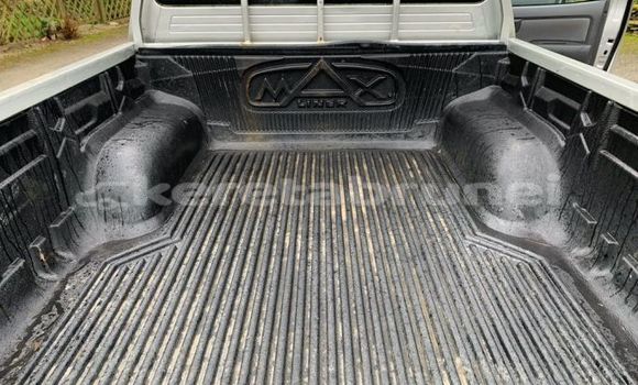 Buy Used Toyota Hilux Silver Car in Bandar Seri Begawan in Brunei-Muara Buy Used Toyota Hilux Silver Car in Bandar Seri Begawan in Brunei-Muara