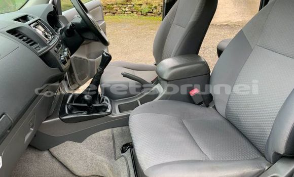 Buy Used Toyota Hilux Silver Car in Bandar Seri Begawan in Brunei-Muara Buy Used Toyota Hilux Silver Car in Bandar Seri Begawan in Brunei-Muara