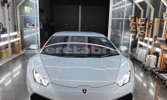 Buy Used Lamborghini Huracán White Car in Kuala Belait in Belait Buy Used Lamborghini Huracán White Car in Kuala Belait in Belait
