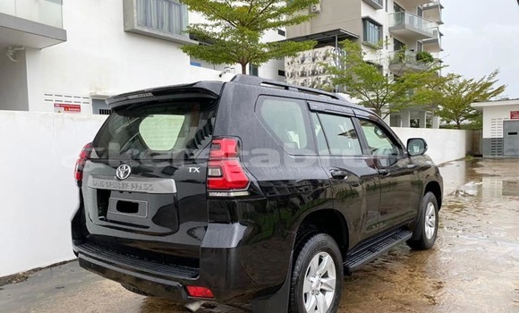 Buy Used Toyota Land Cruiser Prado Black Car in Kuala Belait in Belait Buy Used Toyota Land Cruiser Prado Black Car in Kuala Belait in Belait