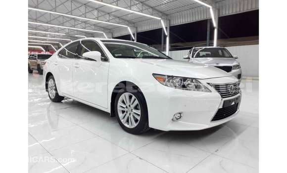 Buy Import Lexus ES White Car in Import - Dubai in Belait Buy Import Lexus ES White Car in Import - Dubai in Belait