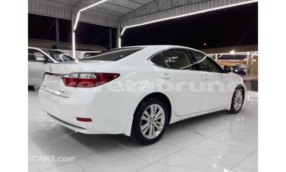 Buy Import Lexus ES White Car in Import - Dubai in Belait Buy Import Lexus ES White Car in Import - Dubai in Belait