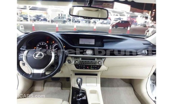 Buy Import Lexus ES White Car in Import - Dubai in Belait Buy Import Lexus ES White Car in Import - Dubai in Belait