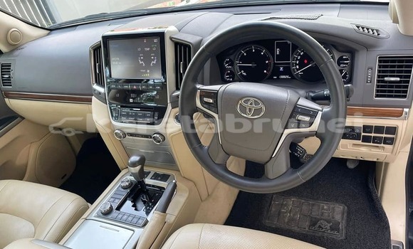 Buy Used Toyota Land Cruiser Black Car in Kuala Belait in Belait Buy Used Toyota Land Cruiser Black Car in Kuala Belait in Belait
