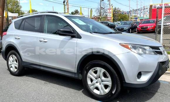 Buy Used Toyota RAV4 Silver Car in Bandar Seri Begawan in Brunei-Muara Buy Used Toyota RAV4 Silver Car in Bandar Seri Begawan in Brunei-Muara