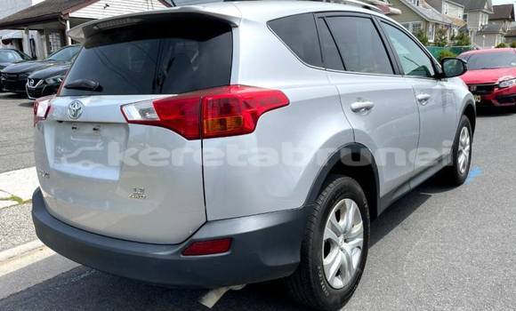 Buy Used Toyota RAV4 Silver Car in Bandar Seri Begawan in Brunei-Muara Buy Used Toyota RAV4 Silver Car in Bandar Seri Begawan in Brunei-Muara