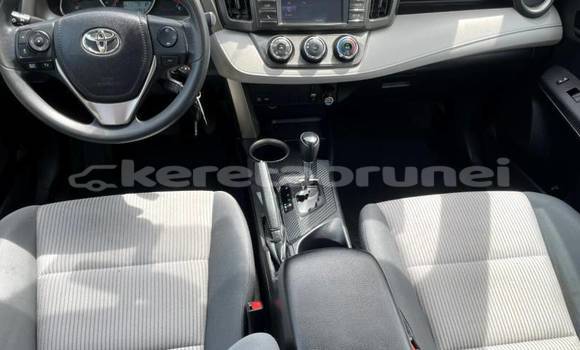 Buy Used Toyota RAV4 Silver Car in Bandar Seri Begawan in Brunei-Muara Buy Used Toyota RAV4 Silver Car in Bandar Seri Begawan in Brunei-Muara