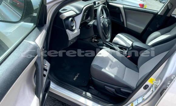 Buy Used Toyota RAV4 Silver Car in Bandar Seri Begawan in Brunei-Muara Buy Used Toyota RAV4 Silver Car in Bandar Seri Begawan in Brunei-Muara