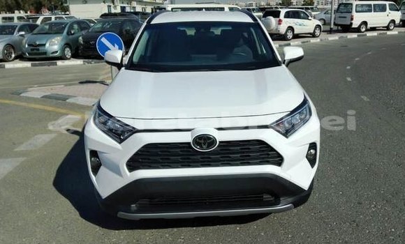 Buy Used Toyota RAV4 White Car in Bandar Seri Begawan in Brunei-Muara Buy Used Toyota RAV4 White Car in Bandar Seri Begawan in Brunei-Muara