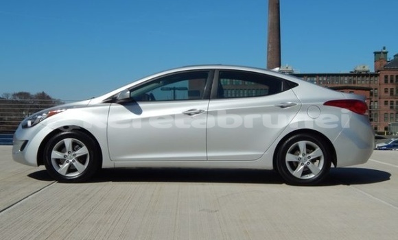 Buy Used Hyundai Elantra White Car in Bangar in Temburong Buy Used Hyundai Elantra White Car in Bangar in Temburong