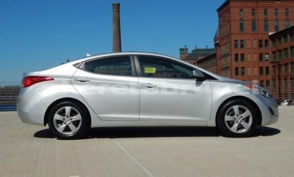 Buy Used Hyundai Elantra White Car in Bangar in Temburong Buy Used Hyundai Elantra White Car in Bangar in Temburong