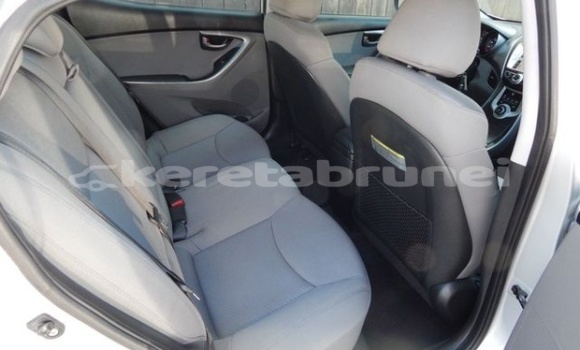 Buy Used Hyundai Elantra White Car in Bangar in Temburong Buy Used Hyundai Elantra White Car in Bangar in Temburong