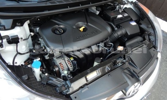 Buy Used Hyundai Elantra White Car in Bangar in Temburong Buy Used Hyundai Elantra White Car in Bangar in Temburong