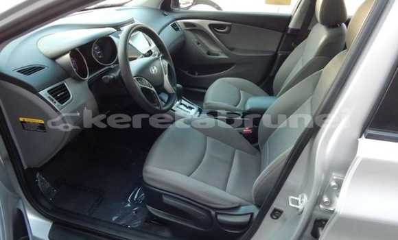 Buy Used Hyundai Elantra White Car in Bangar in Temburong Buy Used Hyundai Elantra White Car in Bangar in Temburong