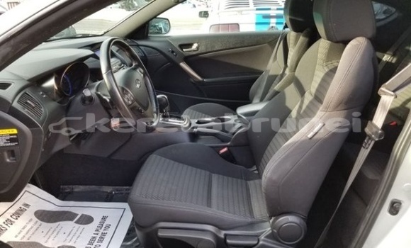 Buy Used Hyundai Genesis Coupe Silver Car in Kuala Belait in Belait Buy Used Hyundai Genesis Coupe Silver Car in Kuala Belait in Belait