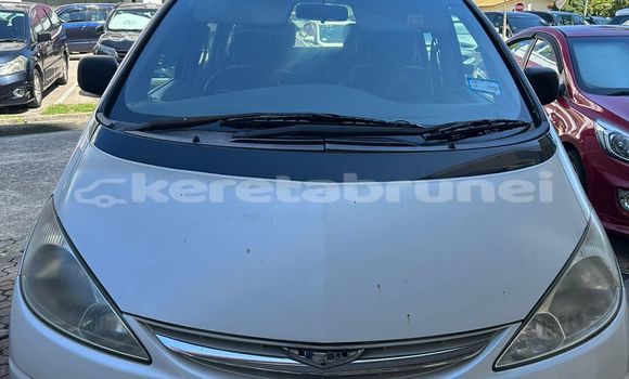 Buy Used Toyota Estima White Car in Bandar Seri Begawan in Brunei-Muara