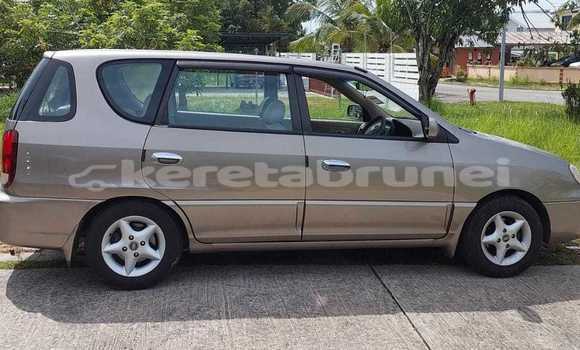 Buy Used Kia Carens Beige Car in Bandar Seri Begawan in Brunei-Muara Buy Used Kia Carens Beige Car in Bandar Seri Begawan in Brunei-Muara
