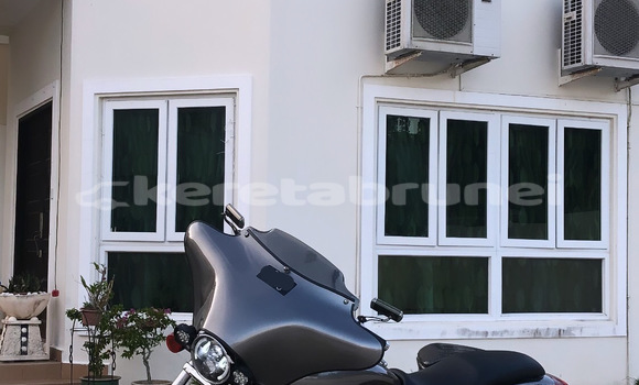 Buy Used Kymco Venox 250 Silver Bike in Bandar Seri Begawan in Brunei-Muara