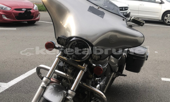 Buy Used Kymco Venox 250 Silver Bike in Bandar Seri Begawan in Brunei-Muara Buy Used Kymco Venox 250 Silver Bike in Bandar Seri Begawan in Brunei-Muara