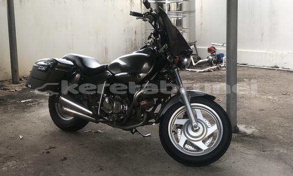 Buy Used Kymco Venox 250 Silver Bike in Bandar Seri Begawan in Brunei-Muara Buy Used Kymco Venox 250 Silver Bike in Bandar Seri Begawan in Brunei-Muara