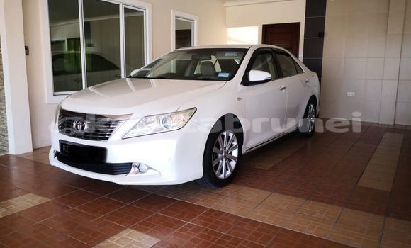 Buy Used Toyota Camry White Car in Bandar Seri Begawan in Brunei-Muara