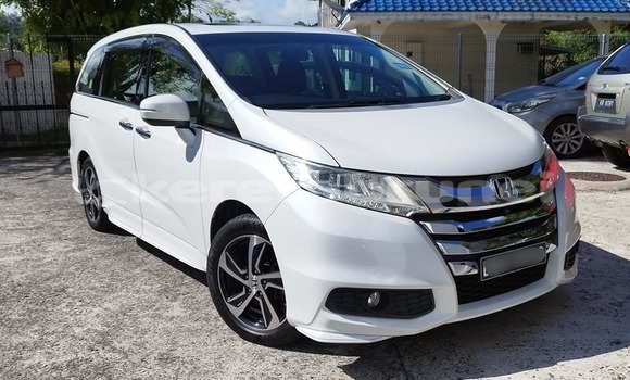 Buy Used BMW 1-Series Other Car in Bandar Seri Begawan in Brunei-Muara Buy Used BMW 1-Series Other Car in Bandar Seri Begawan in Brunei-Muara