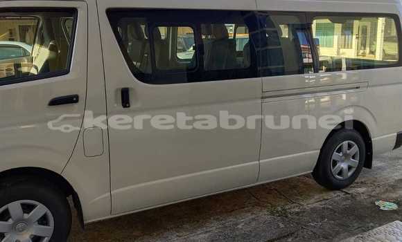 Buy Used Toyota Hiace White Car in Bandar Seri Begawan in Brunei-Muara Buy Used Toyota Hiace White Car in Bandar Seri Begawan in Brunei-Muara