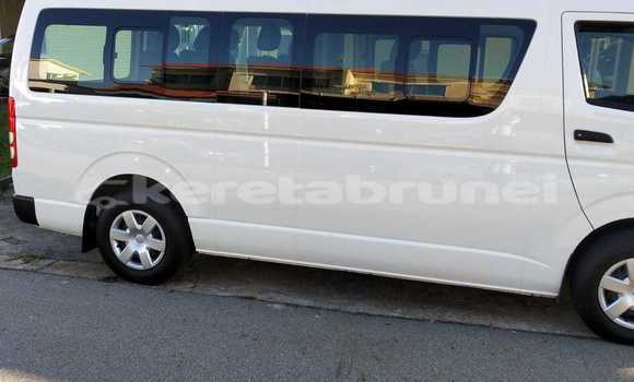 Buy Used Toyota Hiace White Car in Bandar Seri Begawan in Brunei-Muara Buy Used Toyota Hiace White Car in Bandar Seri Begawan in Brunei-Muara