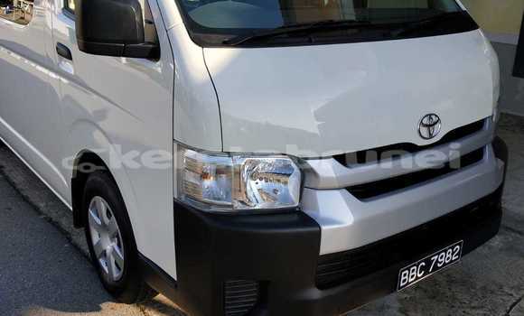 Buy Used Toyota Hiace White Car in Bandar Seri Begawan in Brunei-Muara Buy Used Toyota Hiace White Car in Bandar Seri Begawan in Brunei-Muara