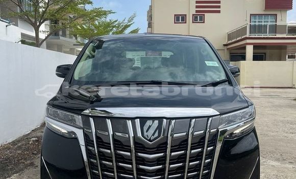 Buy Used Toyota Alphard Black Car in Bandar Seri Begawan in Brunei-Muara
