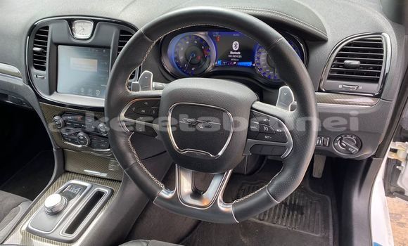 Buy Used Chrysler 300 White Car in Kuala Belait in Belait Buy Used Chrysler 300 White Car in Kuala Belait in Belait