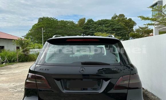 Buy Used Mercedes-Benz ML–Class Black Car in Kuala Belait in Belait Buy Used Mercedes-Benz ML–Class Black Car in Kuala Belait in Belait