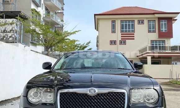 Buy Used Chrysler 300 Black Car in Kuala Belait in Belait Buy Used Chrysler 300 Black Car in Kuala Belait in Belait