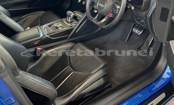 Buy Used Audi R8 Blue Car in Kuala Belait in Belait Buy Used Audi R8 Blue Car in Kuala Belait in Belait