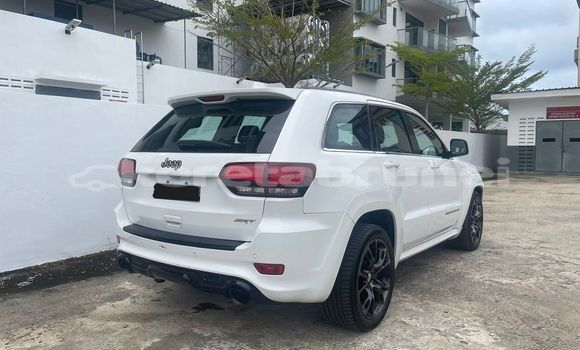 Buy Used Jeep Grand Cherokee White Car in Kuala Belait in Belait Buy Used Jeep Grand Cherokee White Car in Kuala Belait in Belait